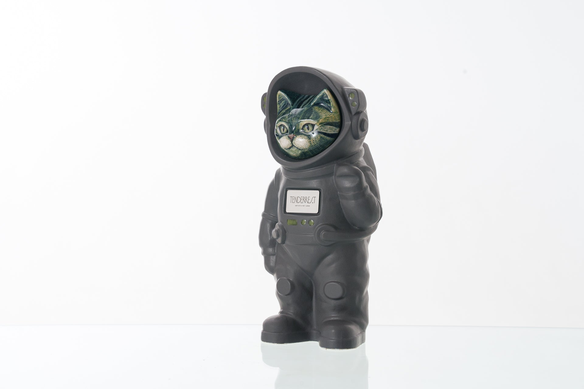 Handmade Customisable Cat Aurora Cremation Urn. Handmade Astronaut Art Urn by TenderRest