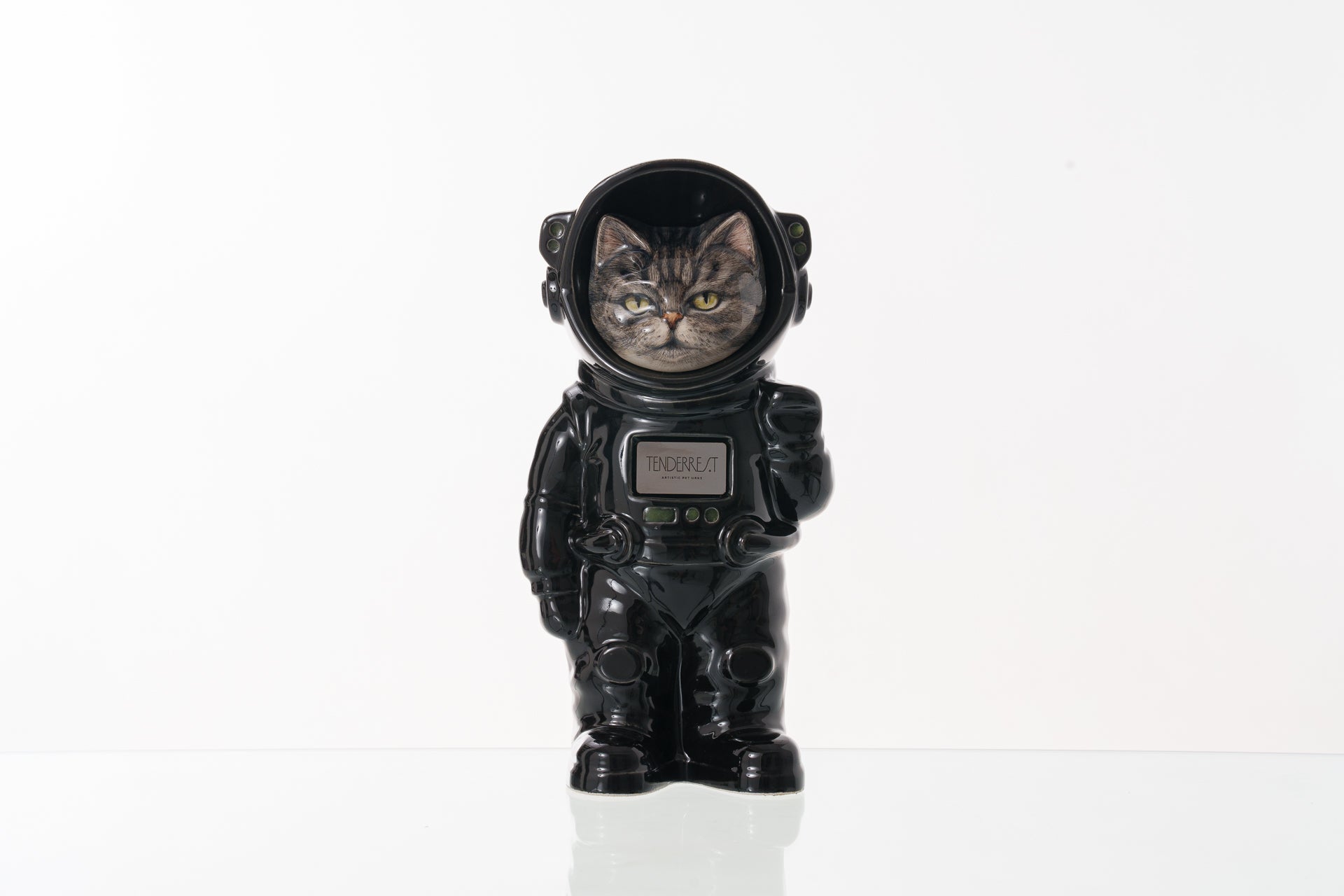 Customisable Pet Urn. Urn for Ashes Astronaut Cat. Handmade Customisable Cat Cremation Urn. Handmade Astronaut Art Urn. Keepsake for Ashes by TenderRest.