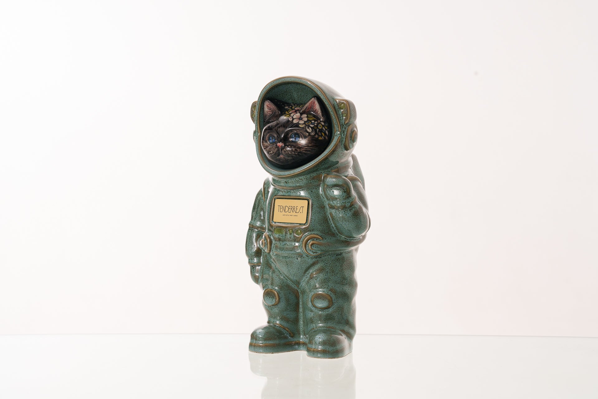 Handmade Customisable Cat Aster Cremation Urn. Handmade Astronaut Art Urn by TenderRest