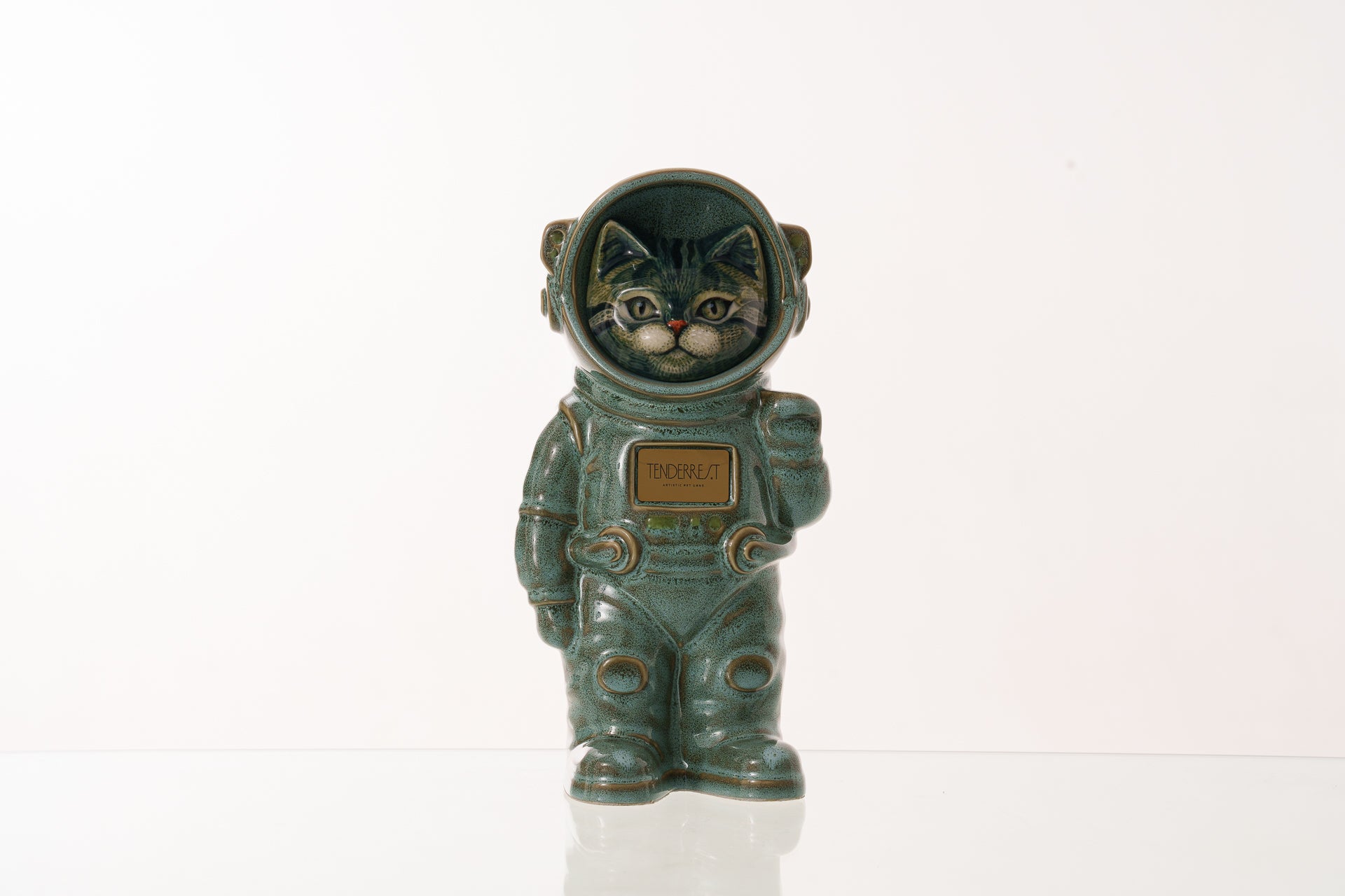 Handmade Customisable Cat Aurora Cremation Urn. Handmade Astronaut Art Urn by TenderRest