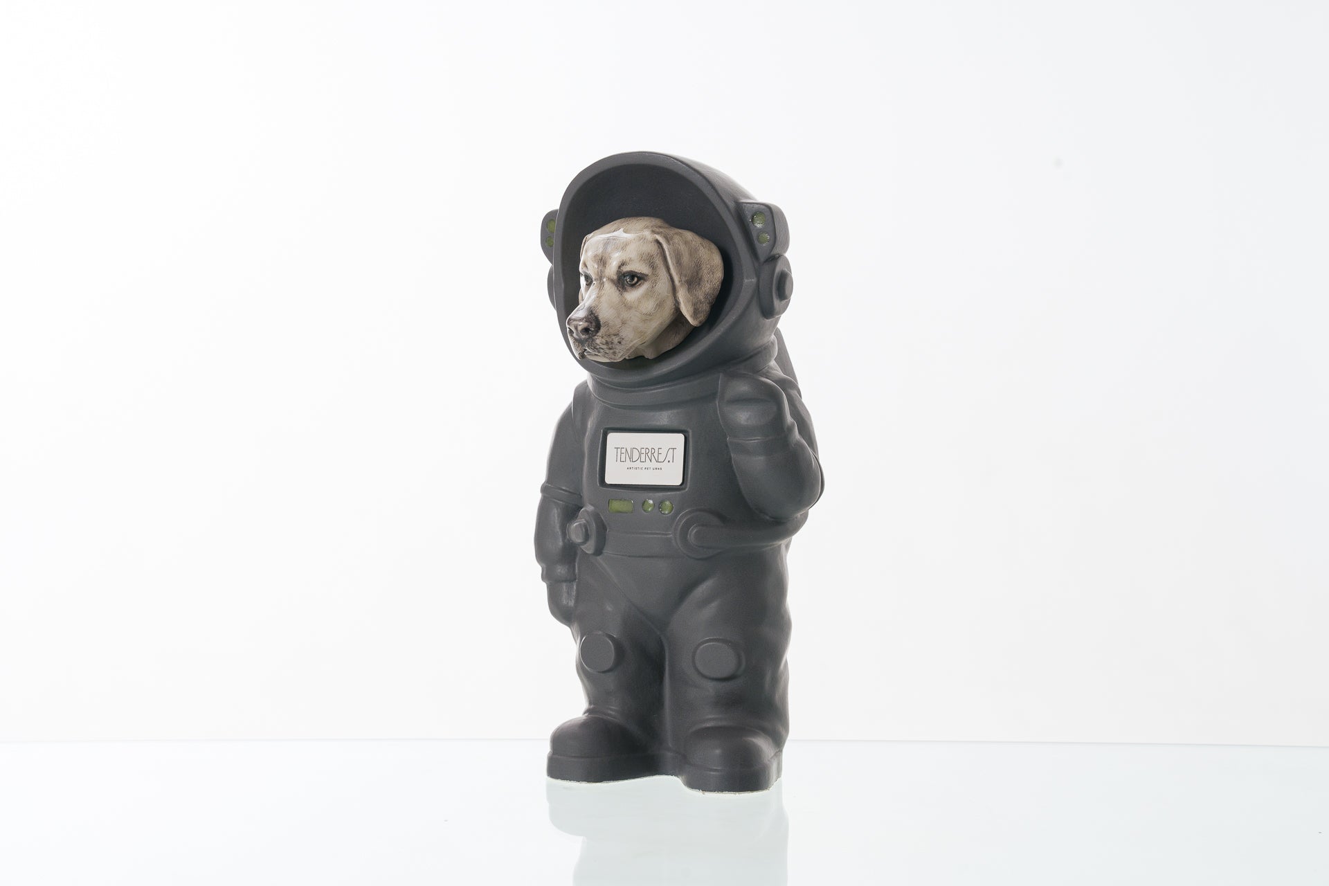 Urn for Ashes Astronaut Dog Labrador Retriever. Handmade Customisable Dog Cremation Urn. Handmade Astronaut Art Urn. Keepsake for Ashes by TenderRest.