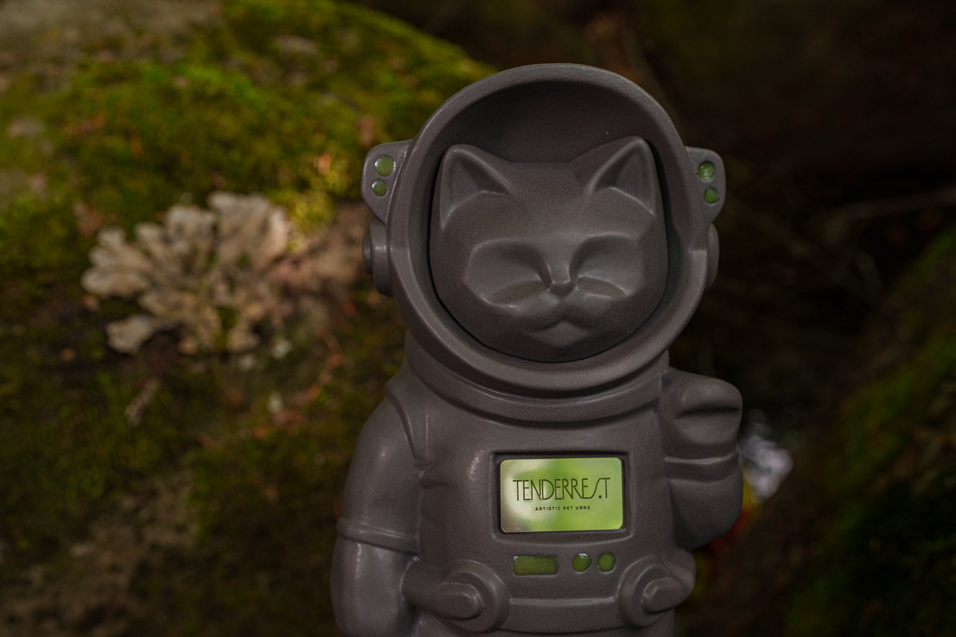 Urn for Ashes Astronaut Cat. Handmade Customisable Cat Cremation Urn. Handmade Astronaut Art Urn. Keepsake for Ashes by TenderRest.