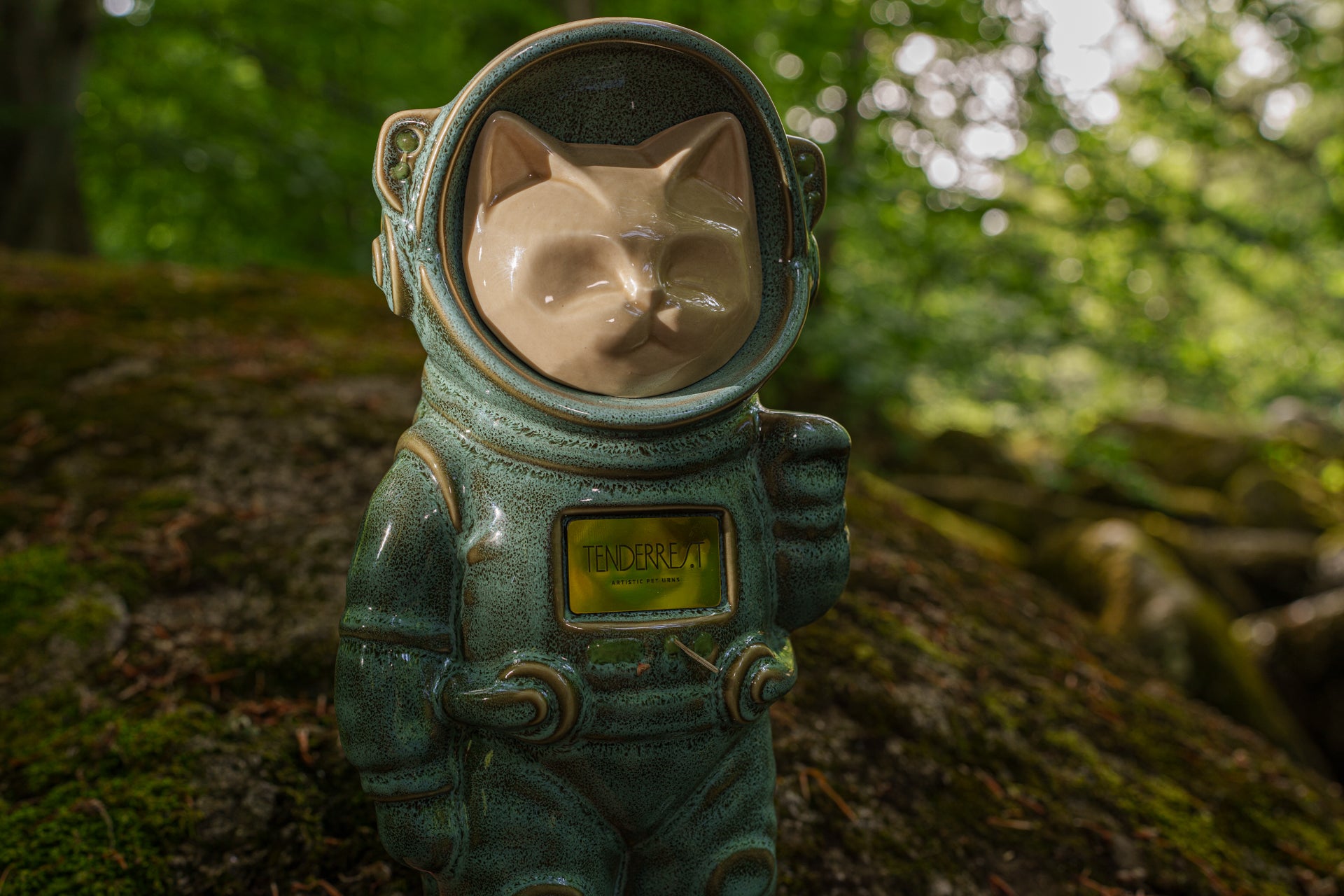 Urn for Ashes Astronaut Cat. Handmade Customisable Cat Cremation Urn. Handmade Astronaut Art Urn. Keepsake for Ashes by TenderRest. Oily Green Melange