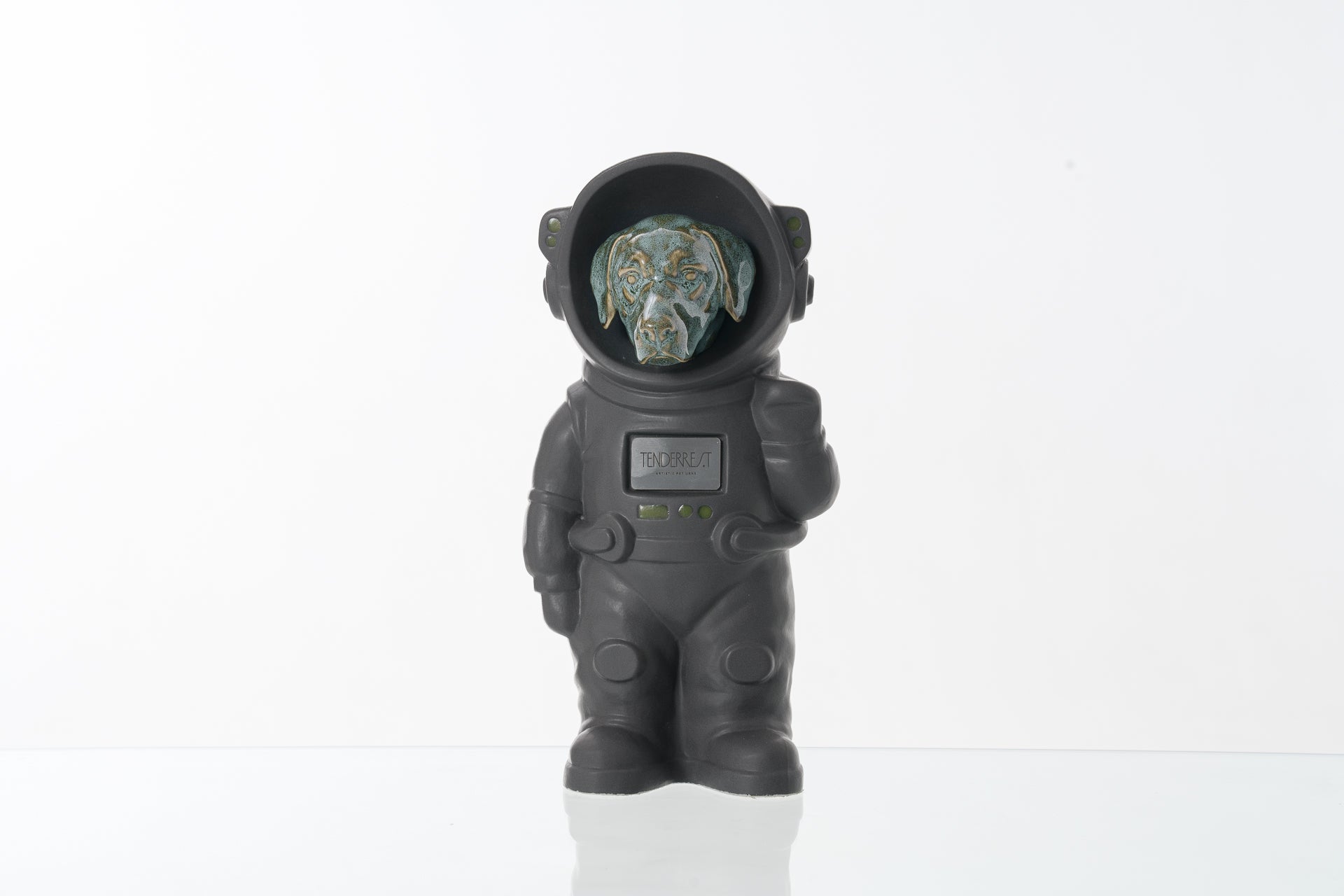 Urn for Ashes Astronaut Dog Labrador Retriever. Handmade Customisable Dog Cremation Urn. Handmade Astronaut Art Urn. Keepsake for Ashes by TenderRest. Black Costume