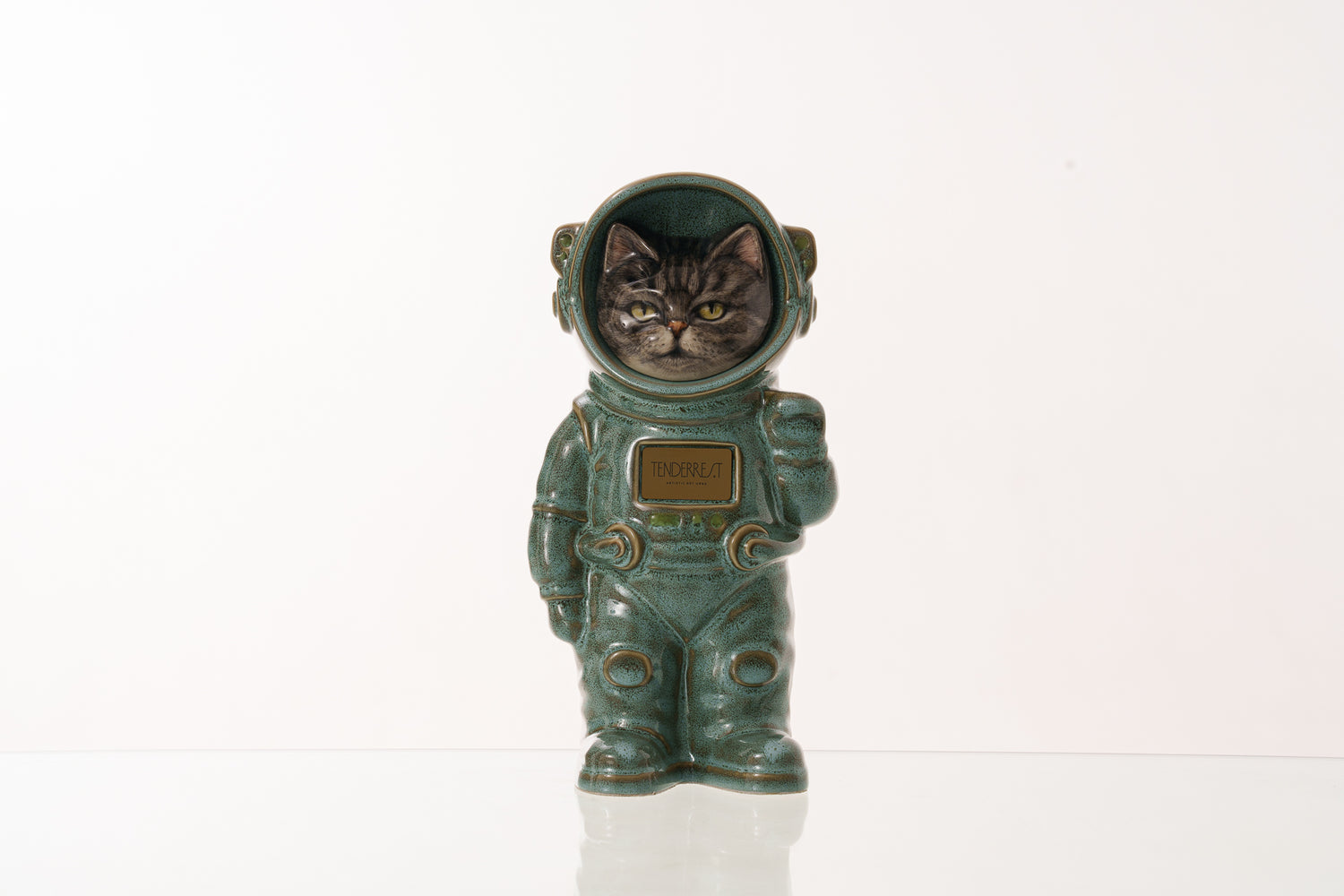 Customisable Pet Urn. Urn for Ashes Astronaut Cat. Handmade Customisable Cat Cremation Urn. Handmade Astronaut Art Urn. Keepsake for Ashes by TenderRest. White Costume